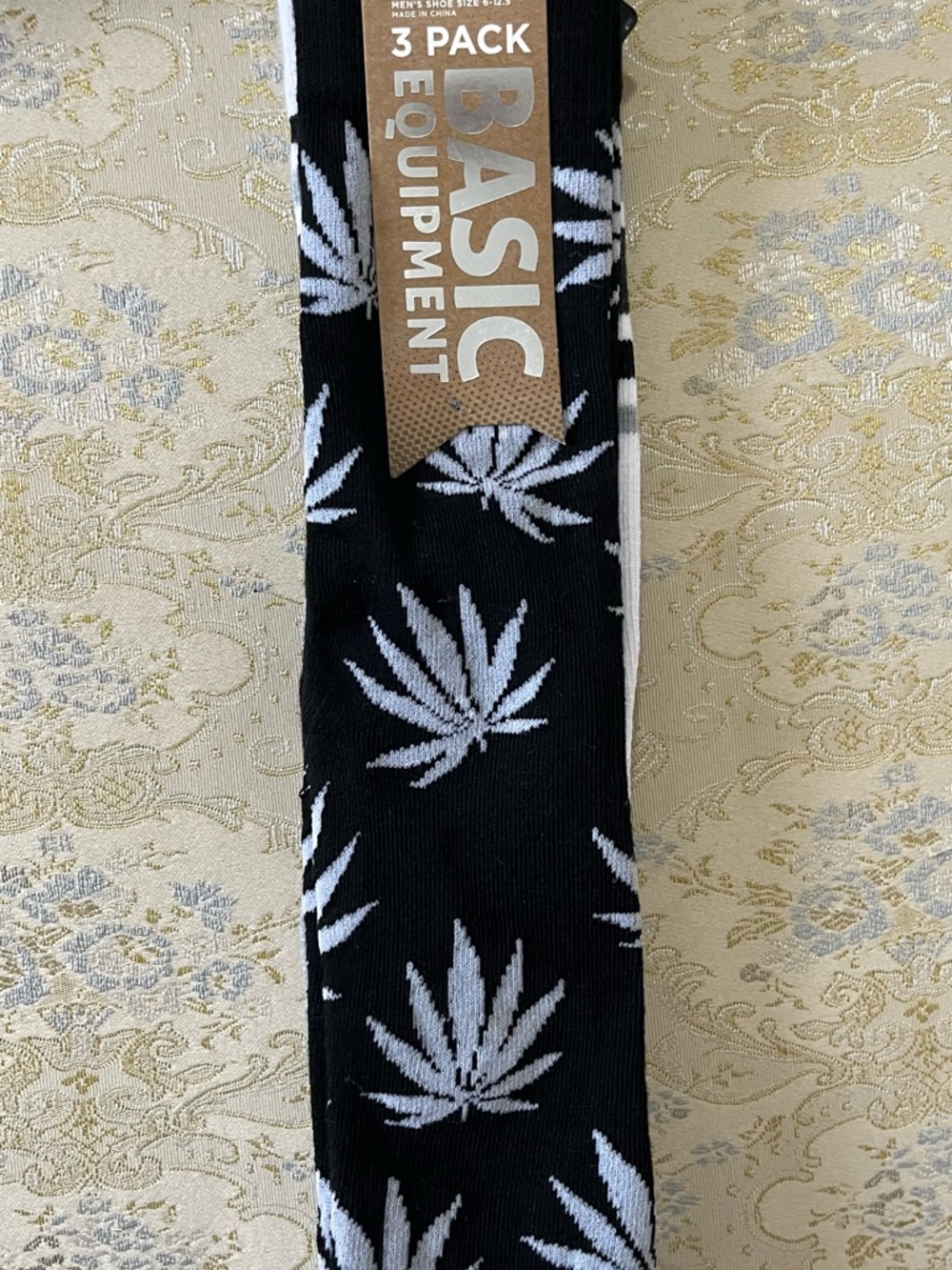 Equipment Men’s Black & White Leaf Pattern Casual Socks - 3 Pack